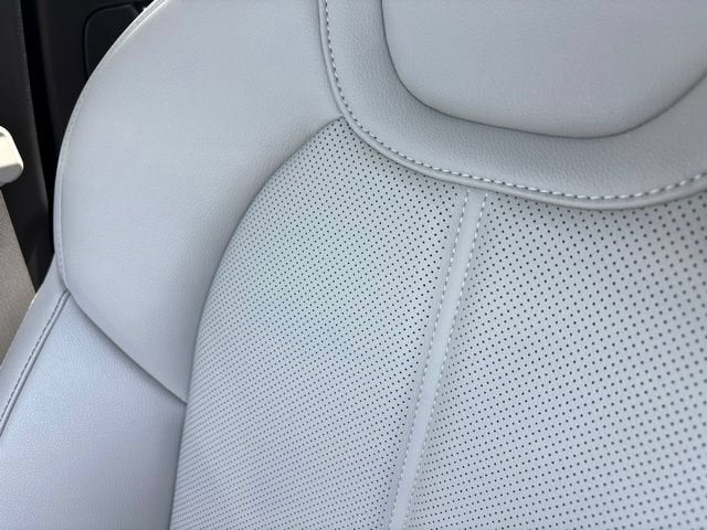 2022 Genesis G70 2.0T