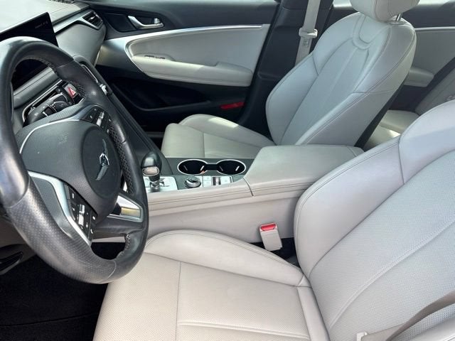 2022 Genesis G70 2.0T