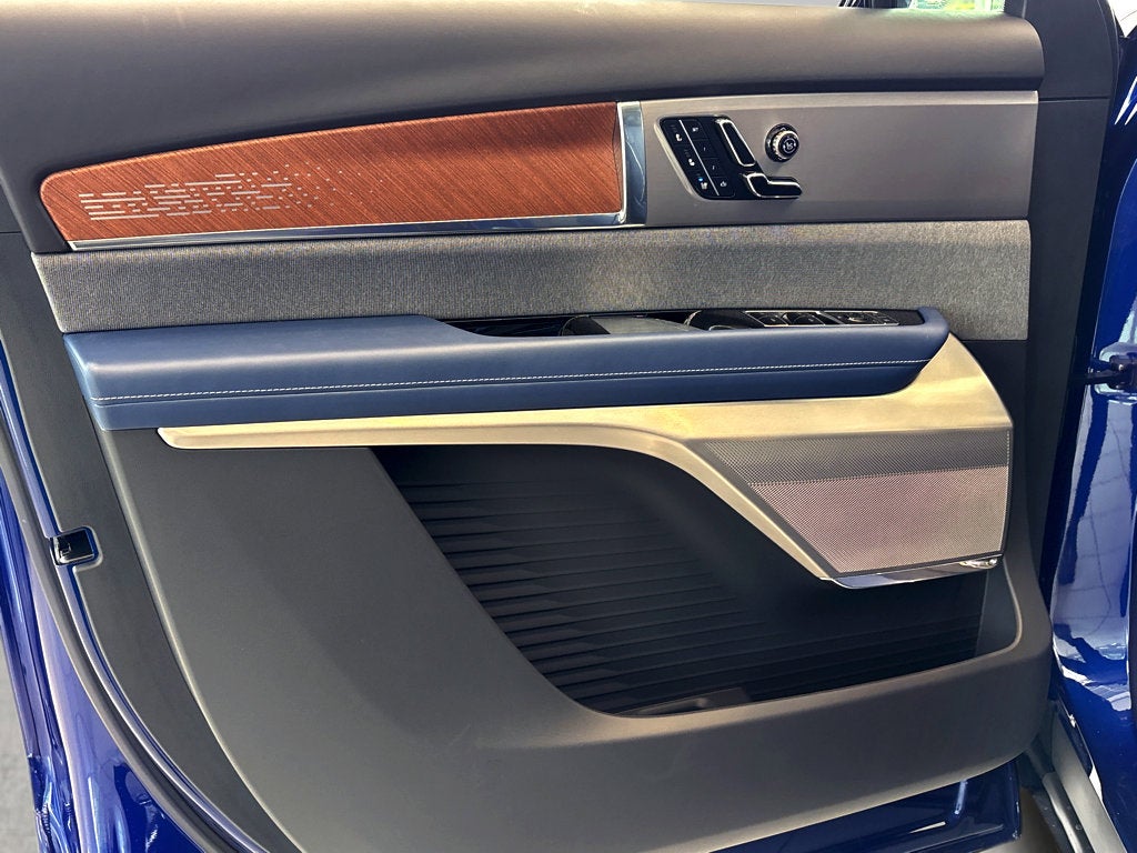 2026 Cadillac VISTIQ Premium Luxury