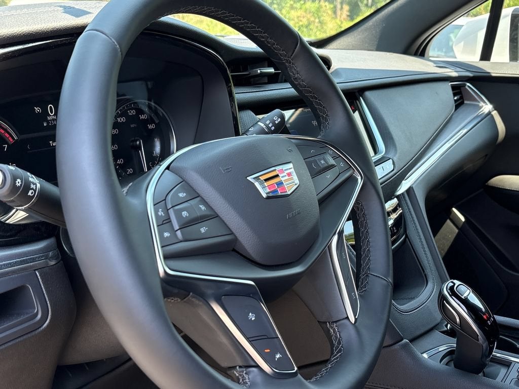 2026 Cadillac XT5 Luxury