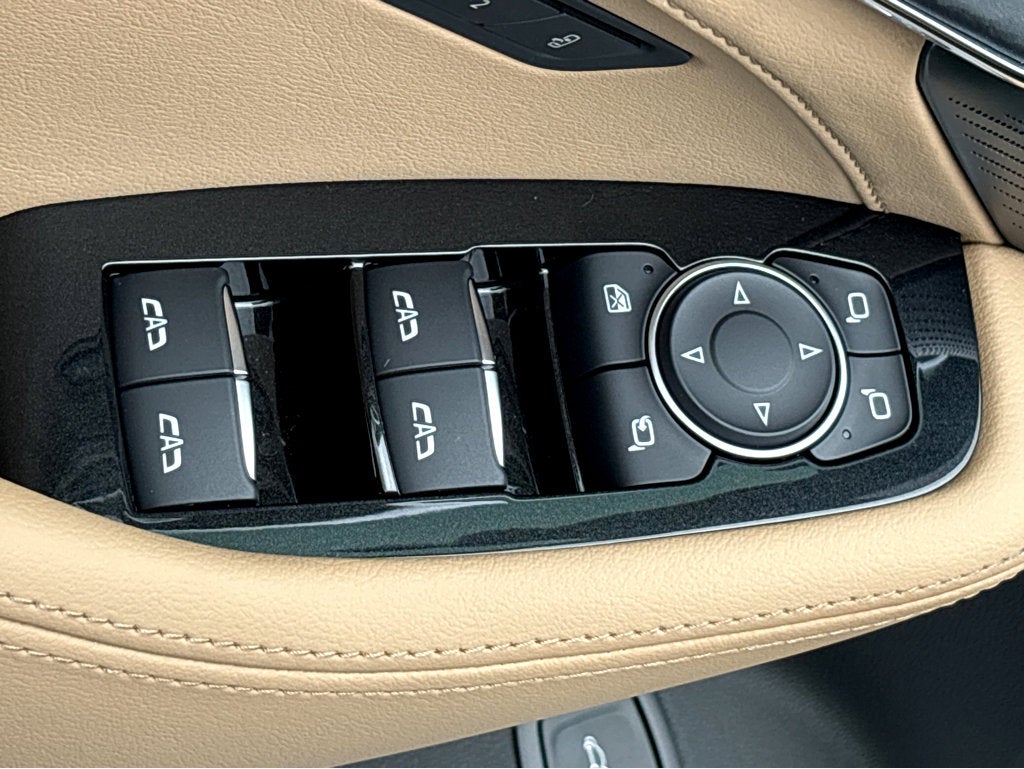 2025 Cadillac XT5 Luxury