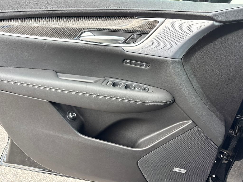 2026 Cadillac XT5 Sport