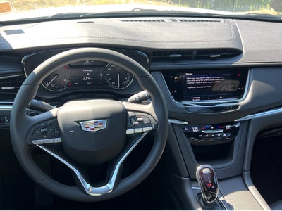 2025 Cadillac XT6 Luxury