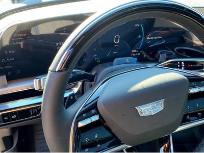 2024 Cadillac LYRIQ Luxury 2