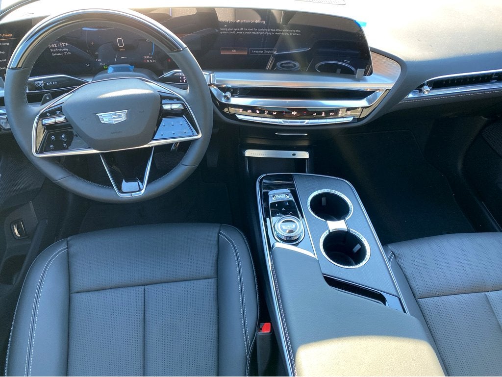 2024 Cadillac LYRIQ Luxury 2