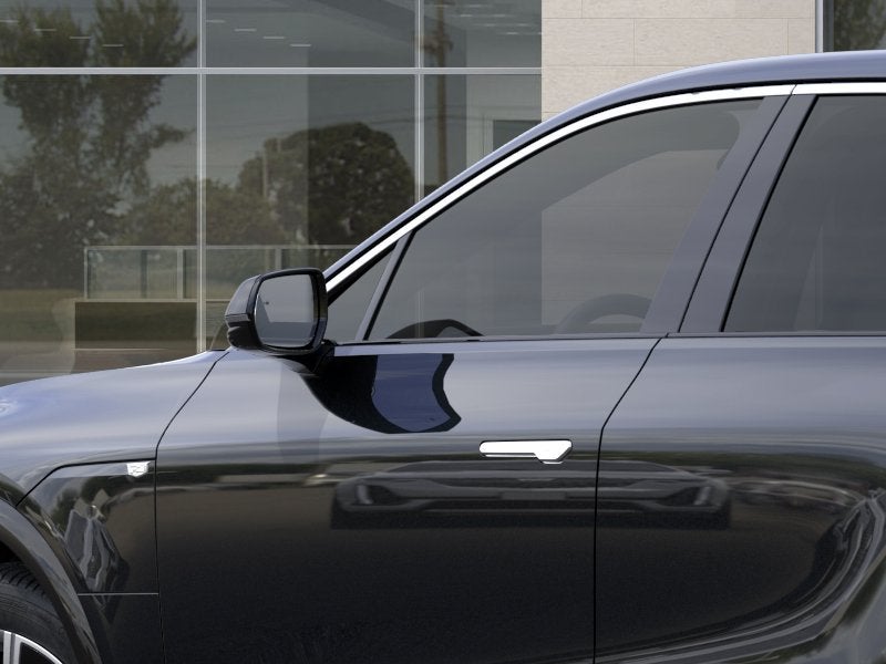 2024 Cadillac LYRIQ Luxury 2