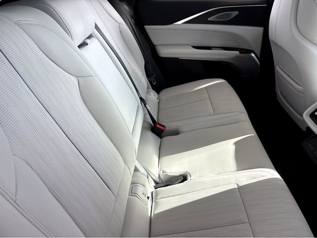 2026 Cadillac LYRIQ Premium Luxury