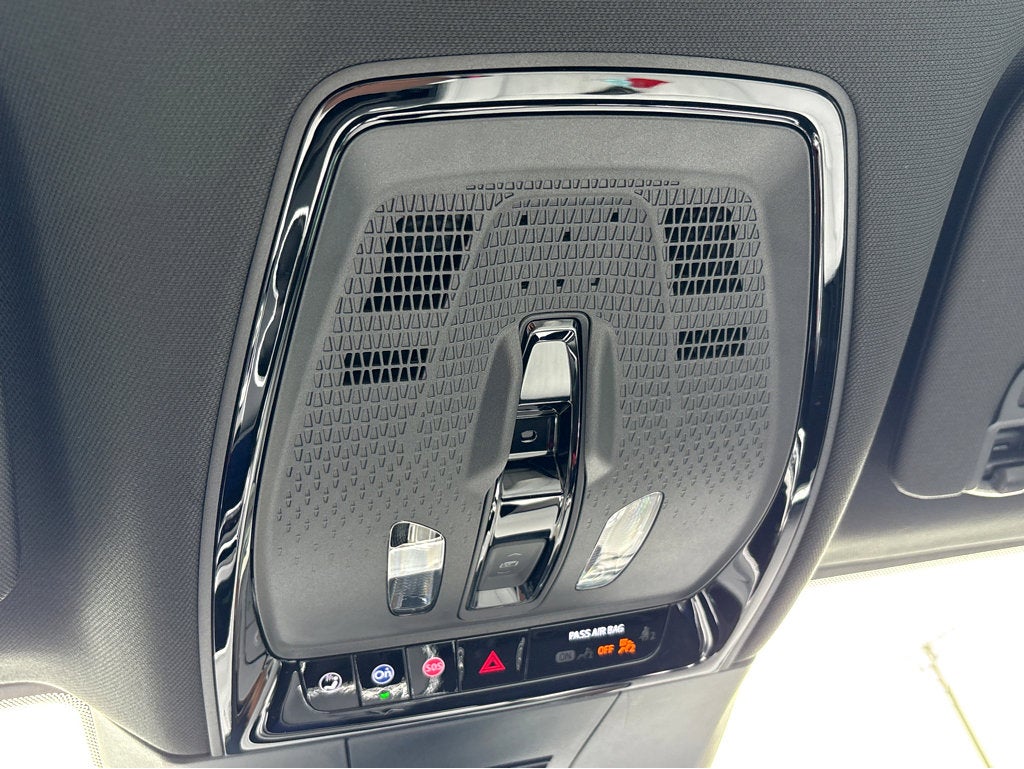 2025 Cadillac LYRIQ Sport 1