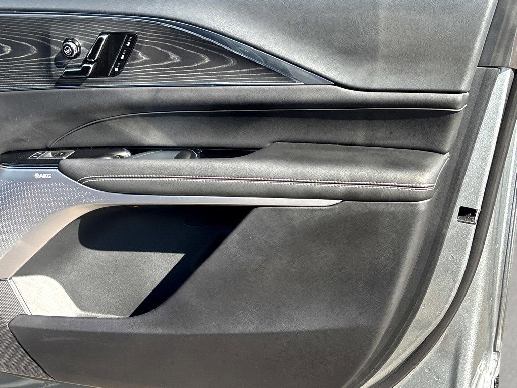 2024 Cadillac LYRIQ Sport 2