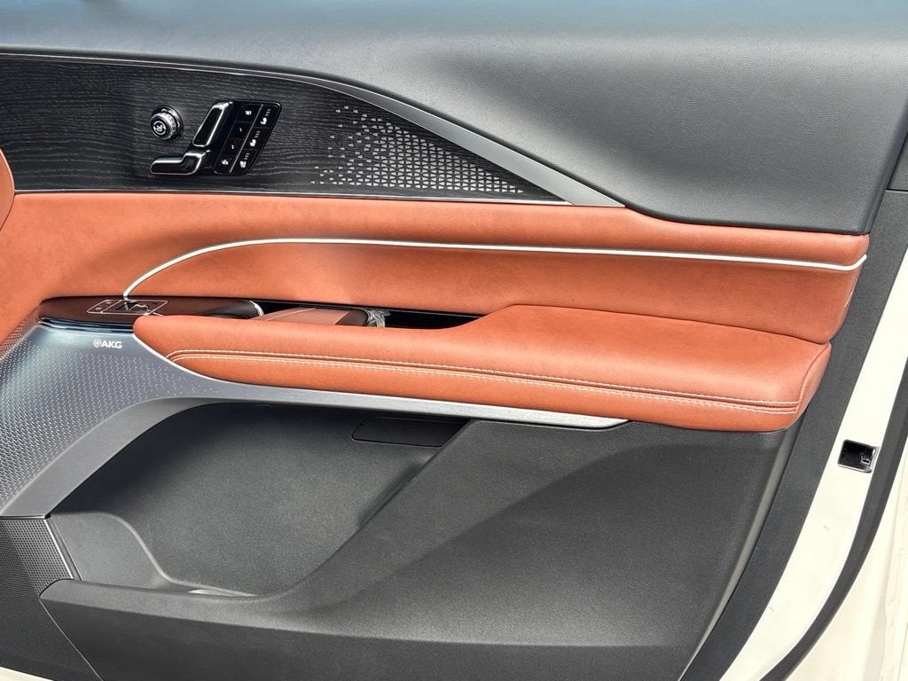 2027 Cadillac LYRIQ Signature Sport