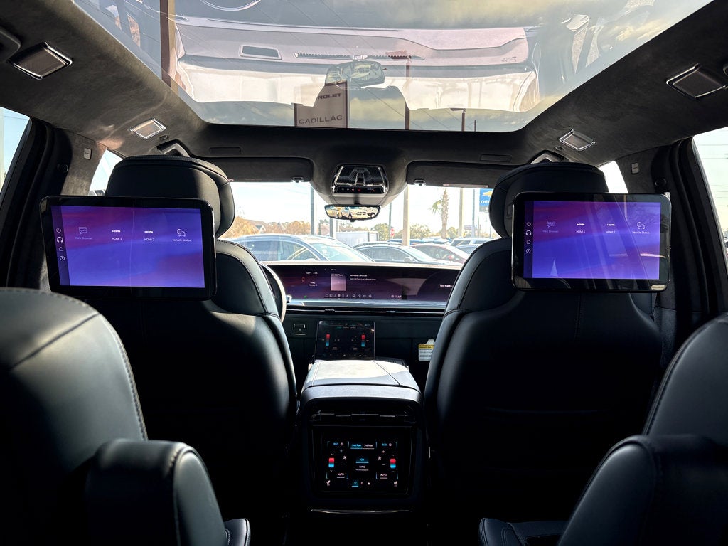 2025 Cadillac ESCALADE IQ Luxury 2