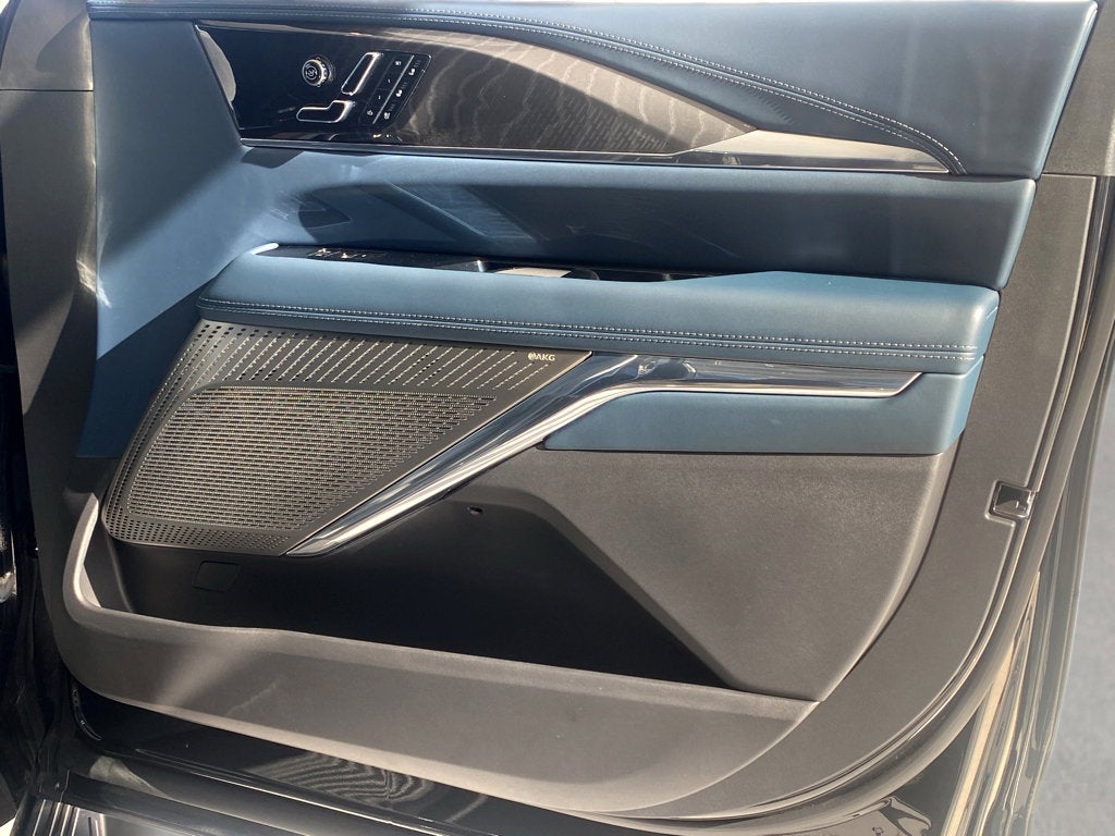 2025 Cadillac ESCALADE IQ Sport 2