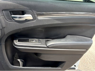 2021 Chrysler 300 Touring