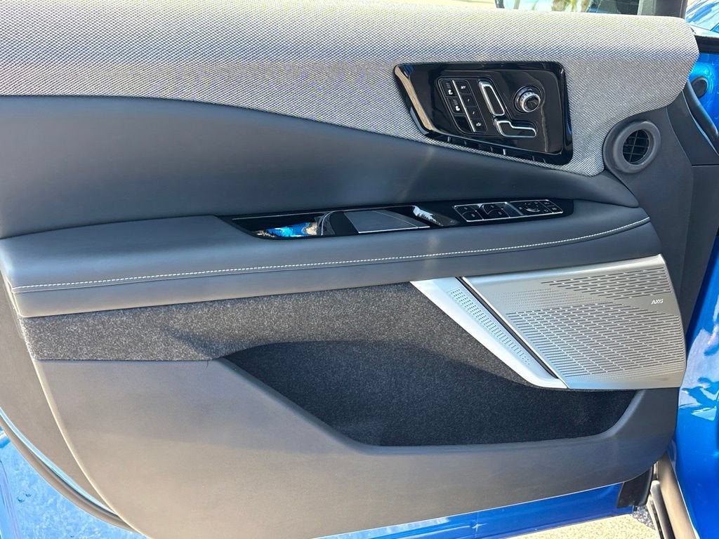 2027 Cadillac OPTIQ Luxury