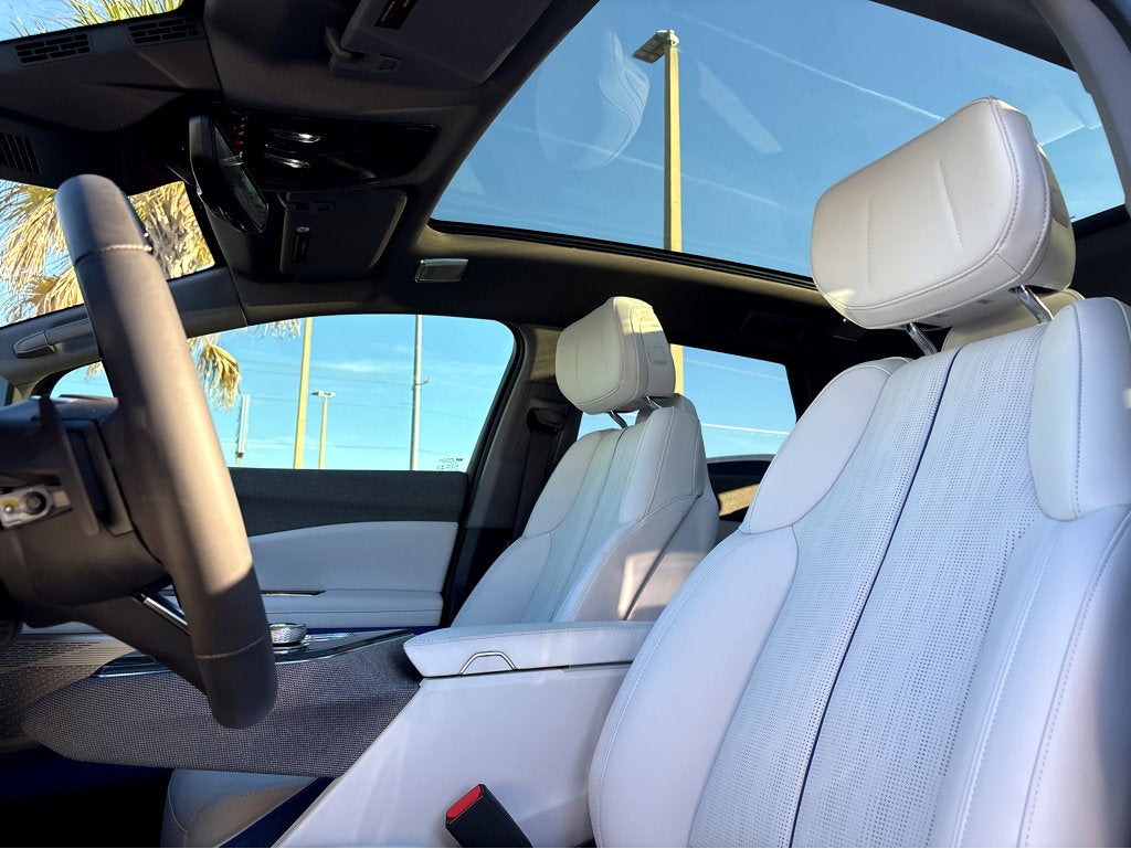 2026 Cadillac OPTIQ Premium Luxury