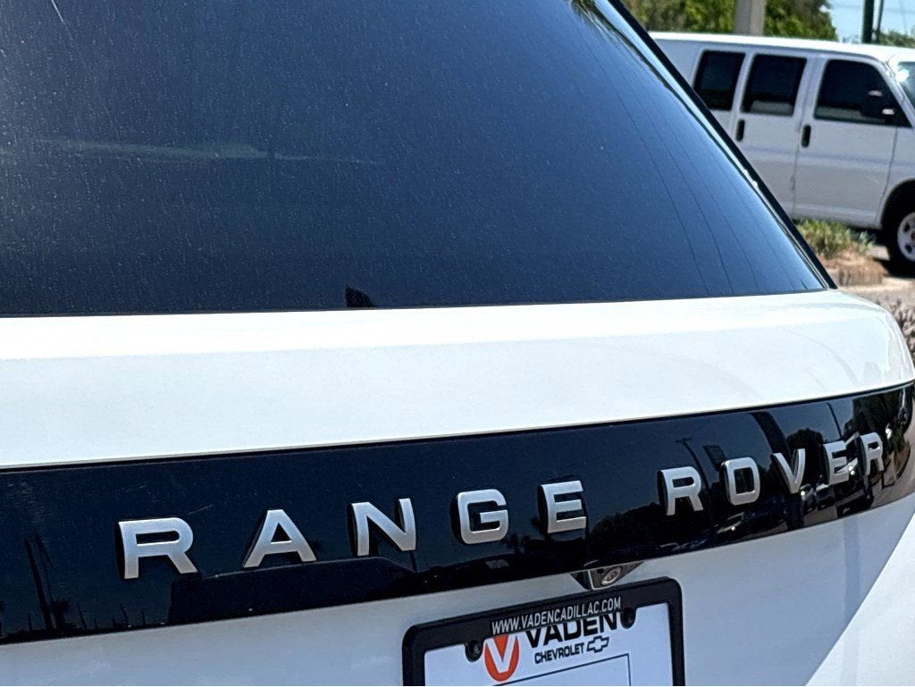2025 Land Rover Range Rover SE