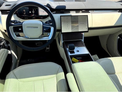 2025 Land Rover Range Rover SE