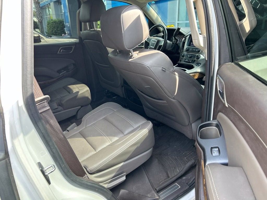 2016 GMC Yukon Base