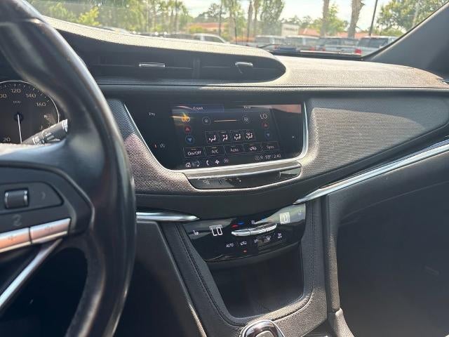2022 Cadillac XT6 Luxury