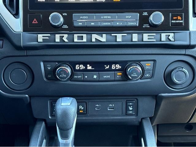 2025 Nissan Frontier SV