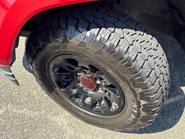 2022 Toyota Tacoma 2WD SR5
