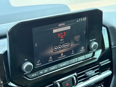 2022 Nissan Pathfinder Base