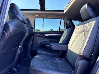 2021 Toyota Highlander Platinum