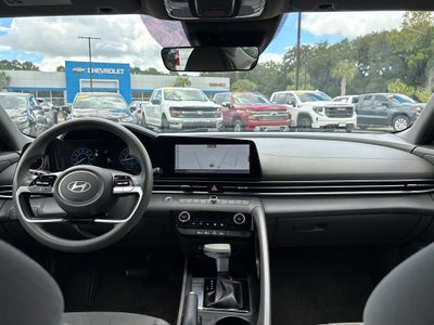 2024 Hyundai Elantra Base