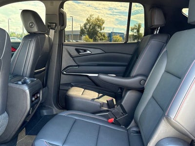 2025 Chevrolet Traverse Base