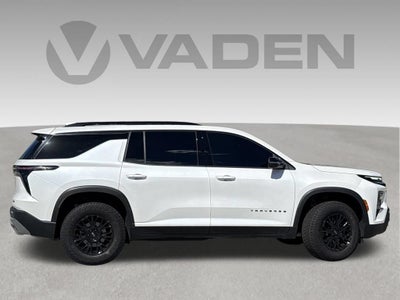 2025 Chevrolet Traverse Base
