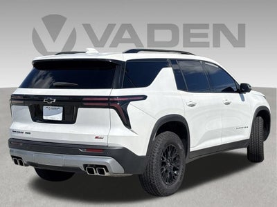 2025 Chevrolet Traverse Base