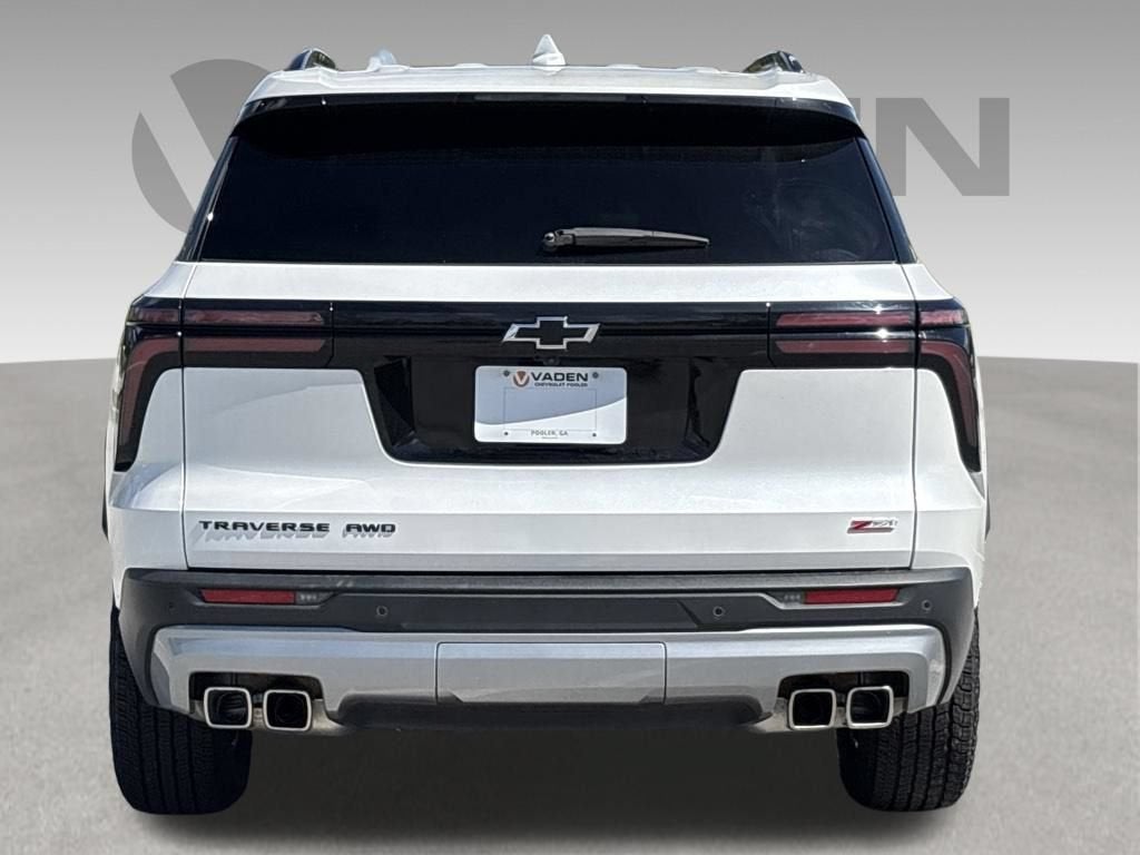2025 Chevrolet Traverse Base