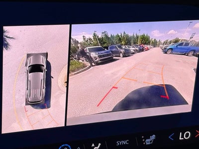 2025 Chevrolet Traverse Base