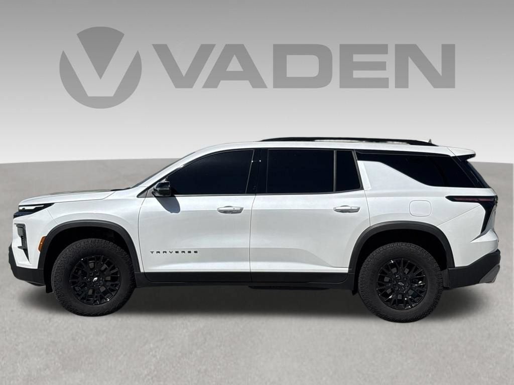 2025 Chevrolet Traverse Base
