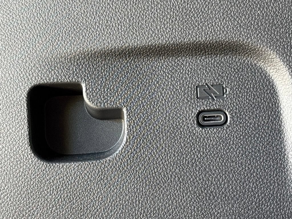 2025 Chevrolet Traverse Base
