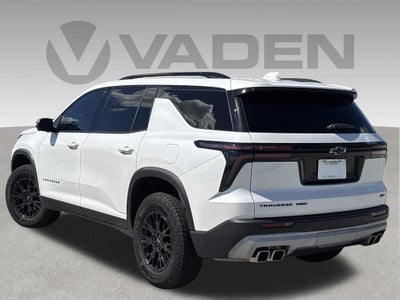 2025 Chevrolet Traverse Base