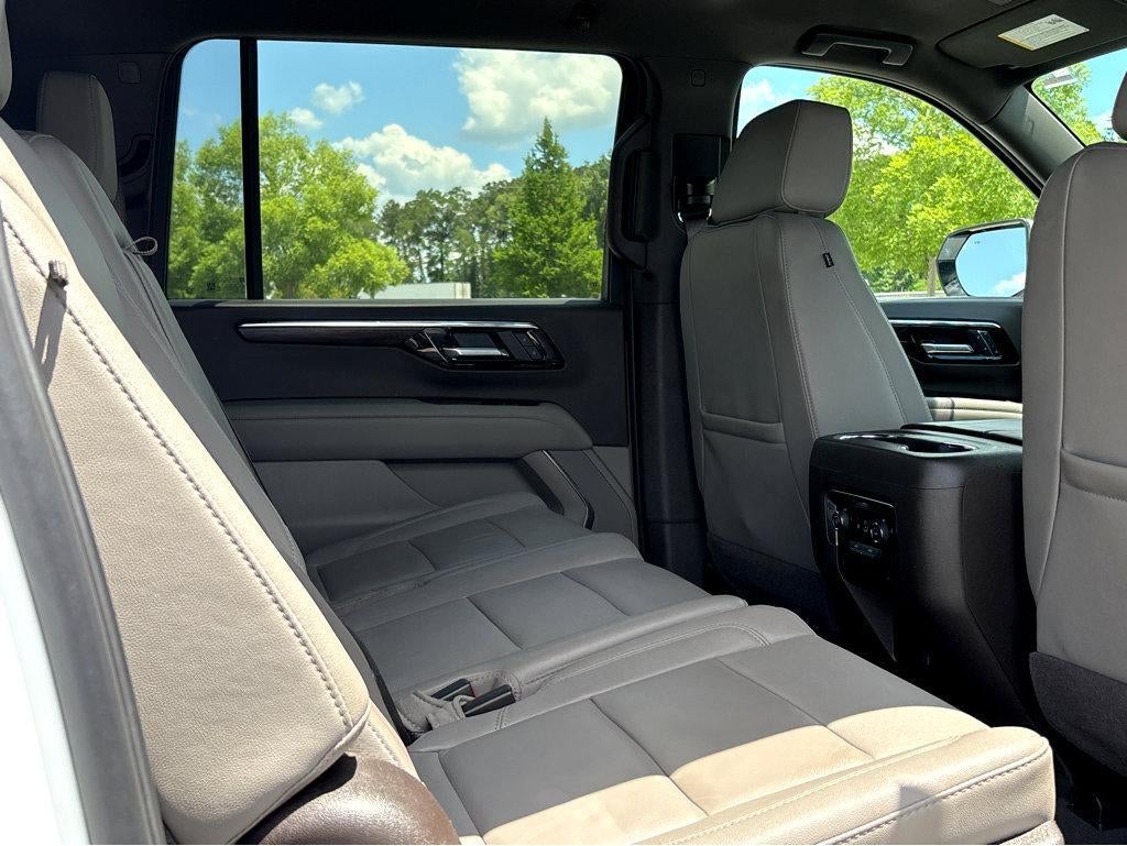 2025 Chevrolet Suburban LT