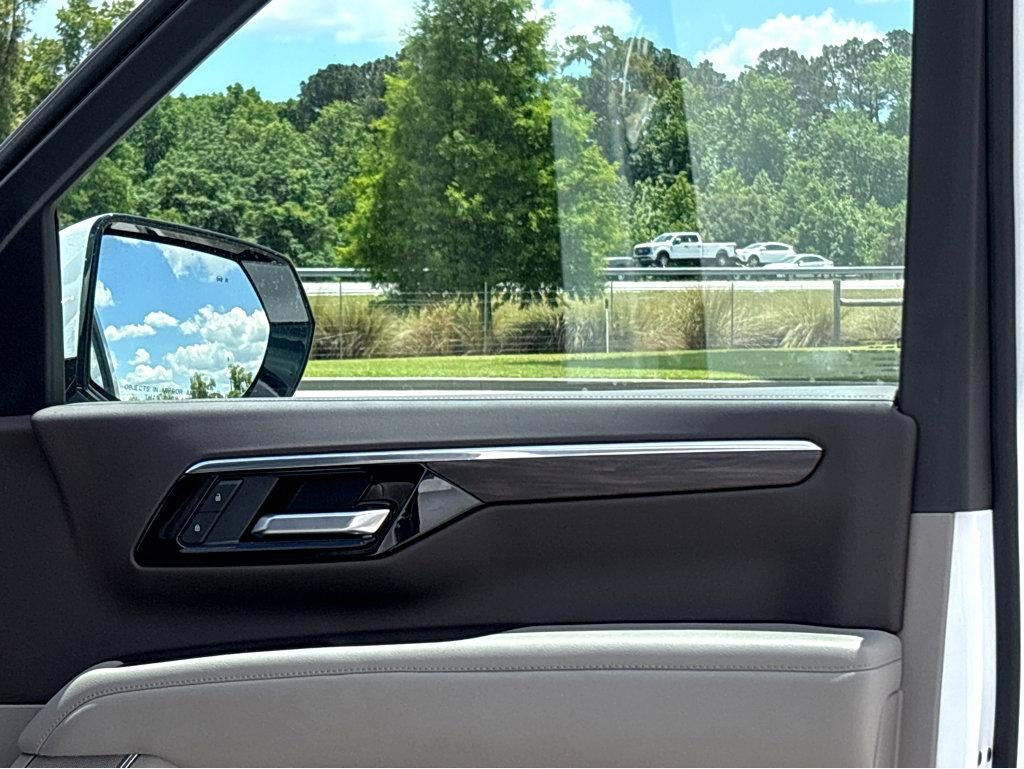 2025 Chevrolet Suburban LT
