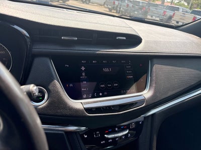 2022 Cadillac XT6 Base