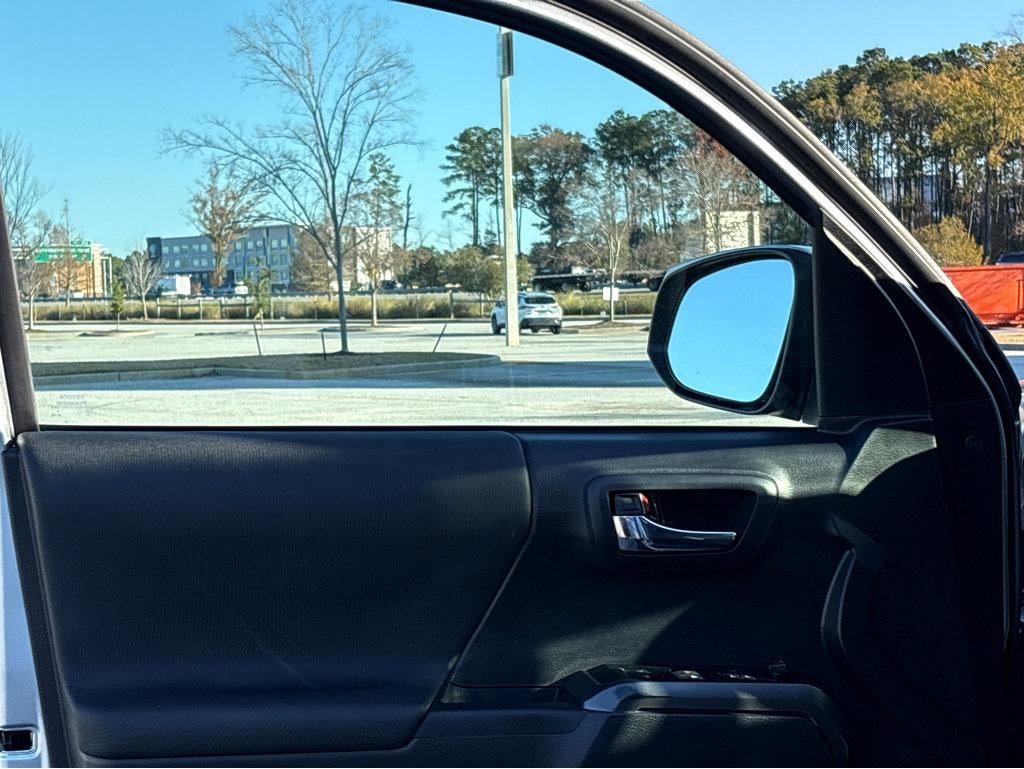 2022 Toyota Tacoma 4WD SR