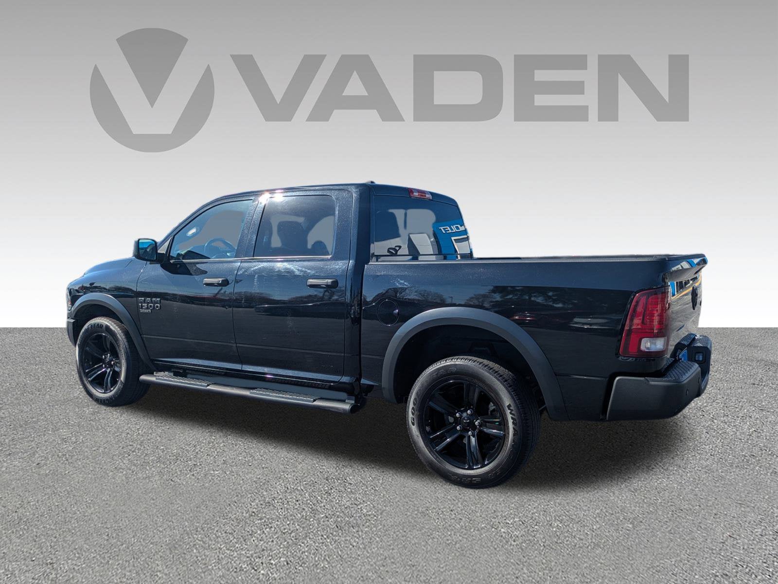 2023 RAM 1500 Classic Warlock Crew Cab 4x4 5'7" Box