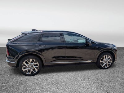 2025 Cadillac OPTIQ Luxury 2