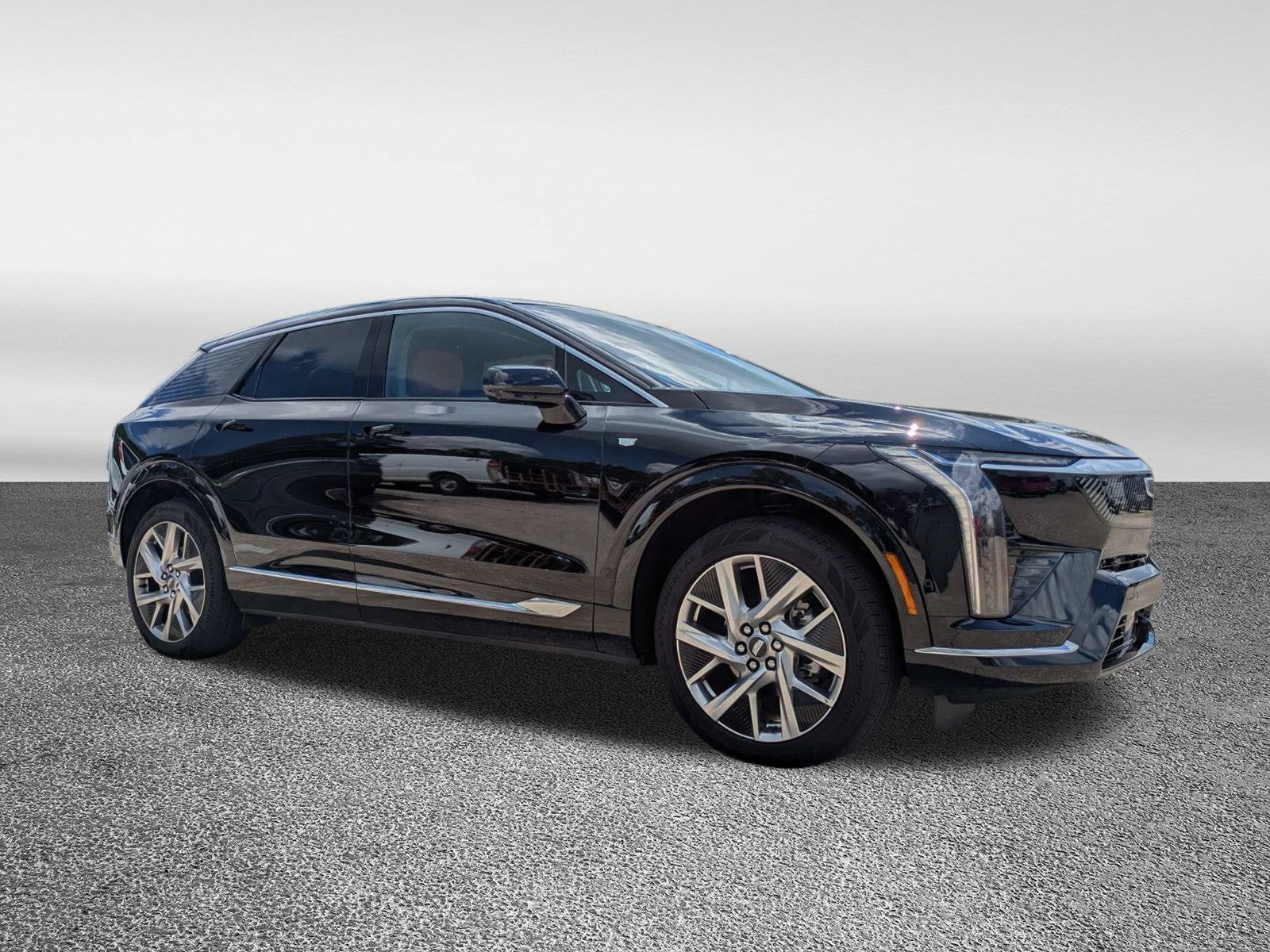 2025 Cadillac OPTIQ Luxury 2