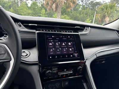 2023 Jeep Grand Cherokee Laredo