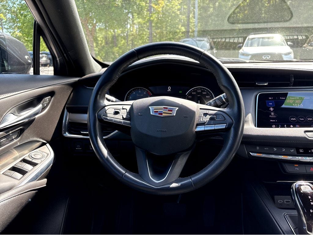 2023 Cadillac XT4 Premium Luxury