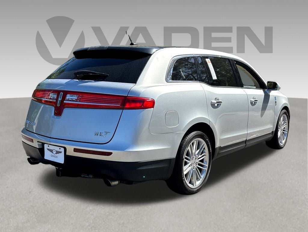 2019 Lincoln MKT Standard