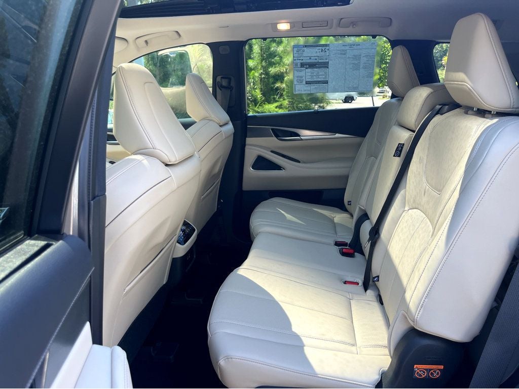 2025 INFINITI QX60 LUXE