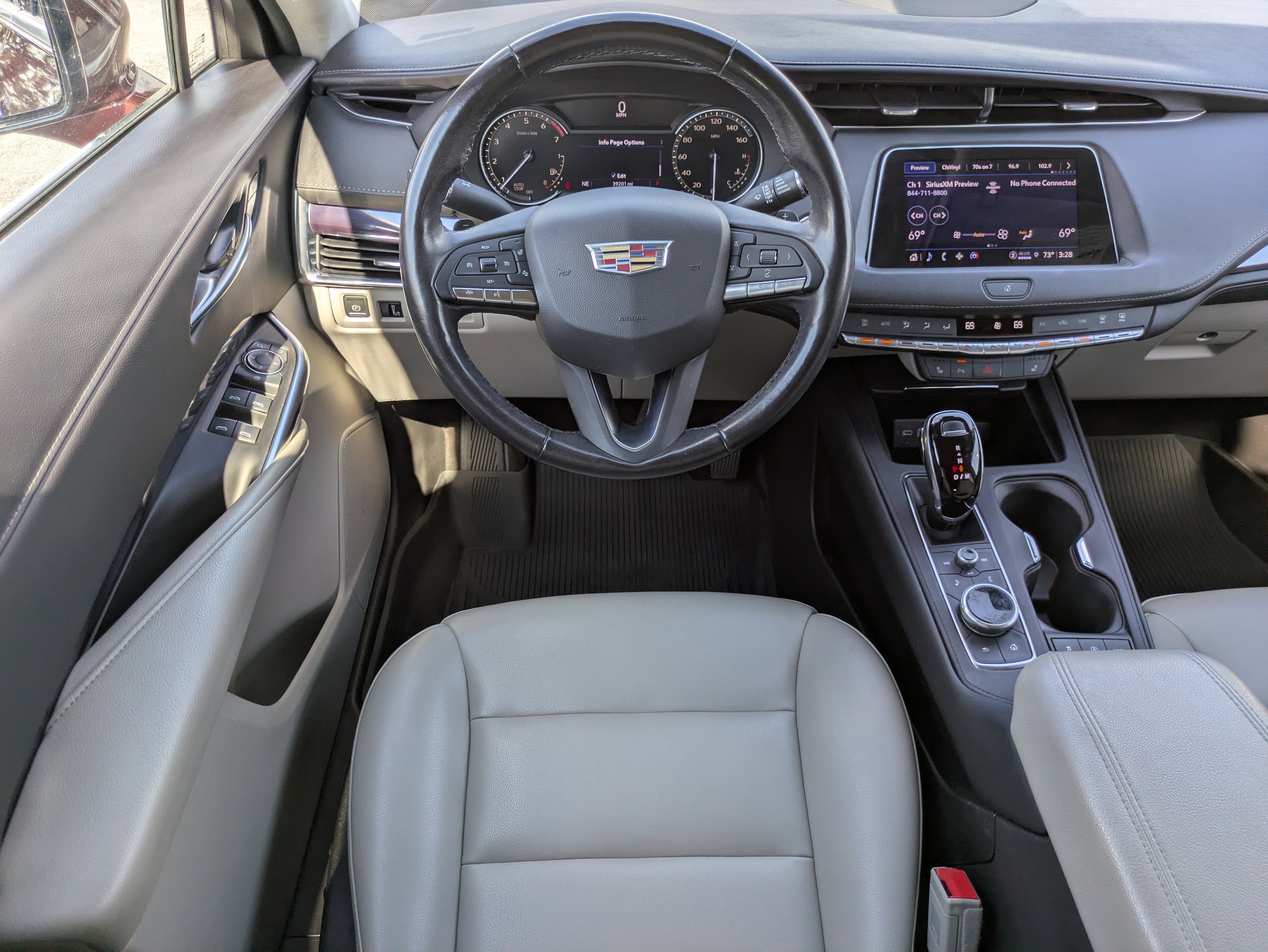 2023 Cadillac XT4 Luxury