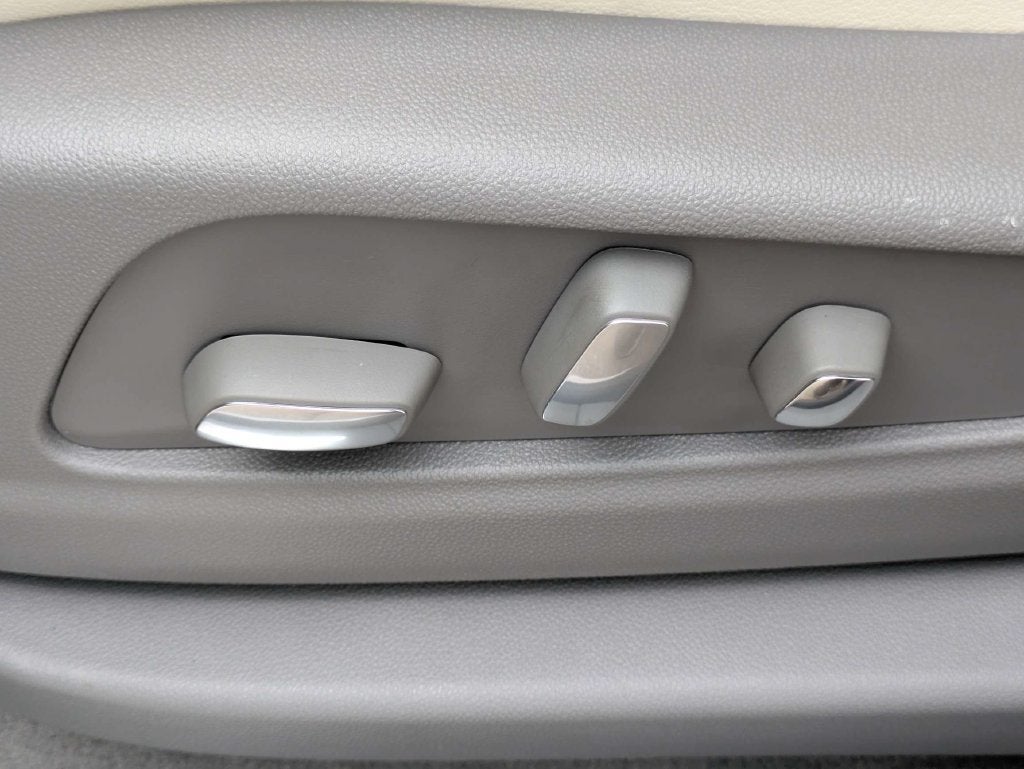 2026 Cadillac XT5 Premium Luxury - Photo 12