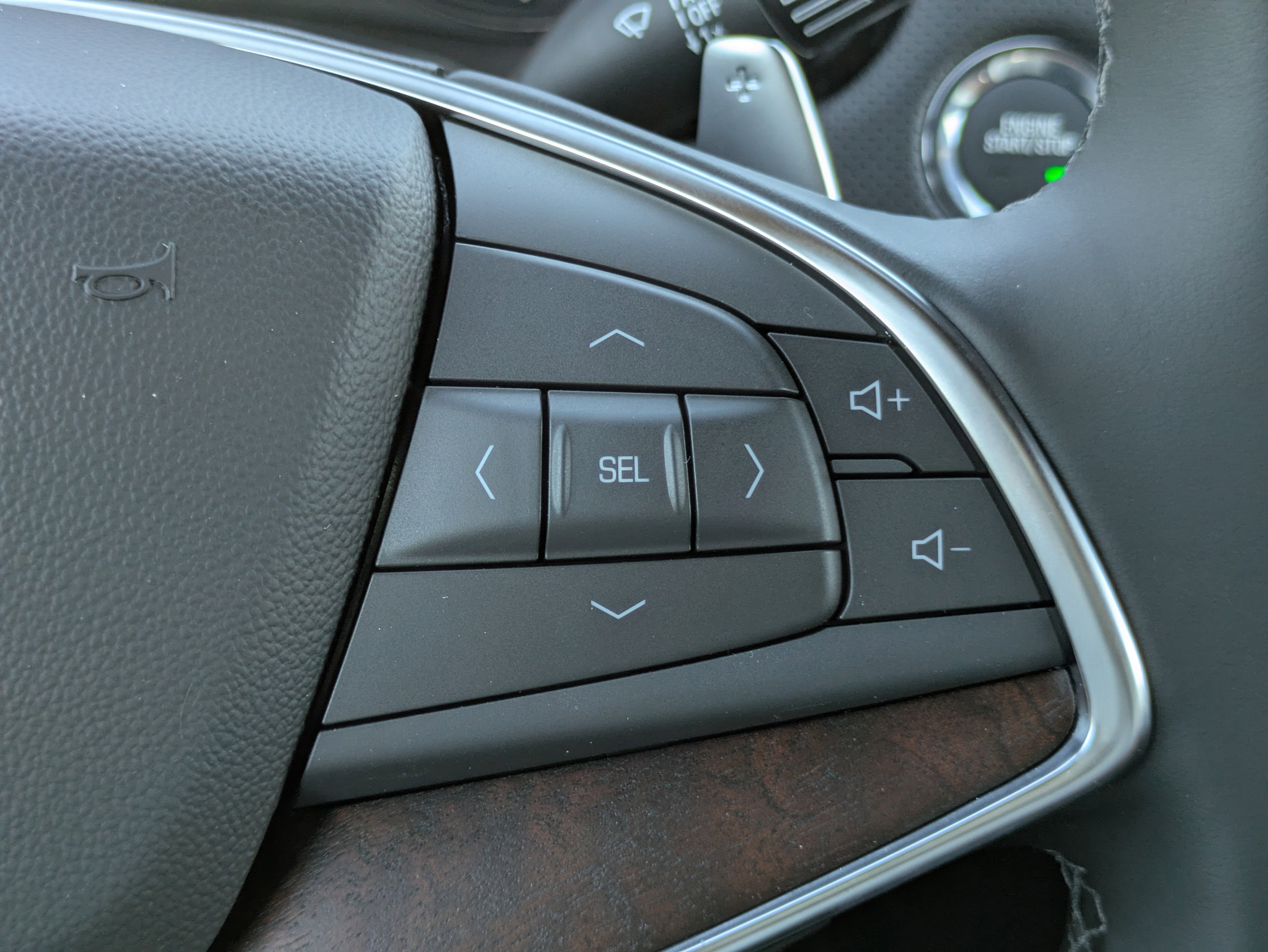 2025 Cadillac XT5 Sport